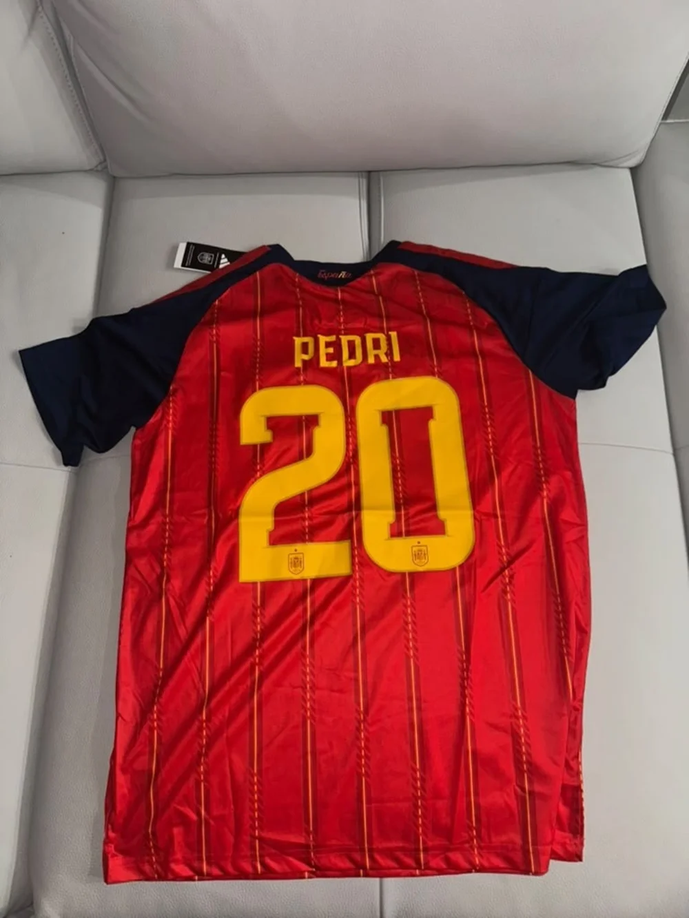 Red & Navy Soccer Jersey with Yellow 'PEDRI 20' Back